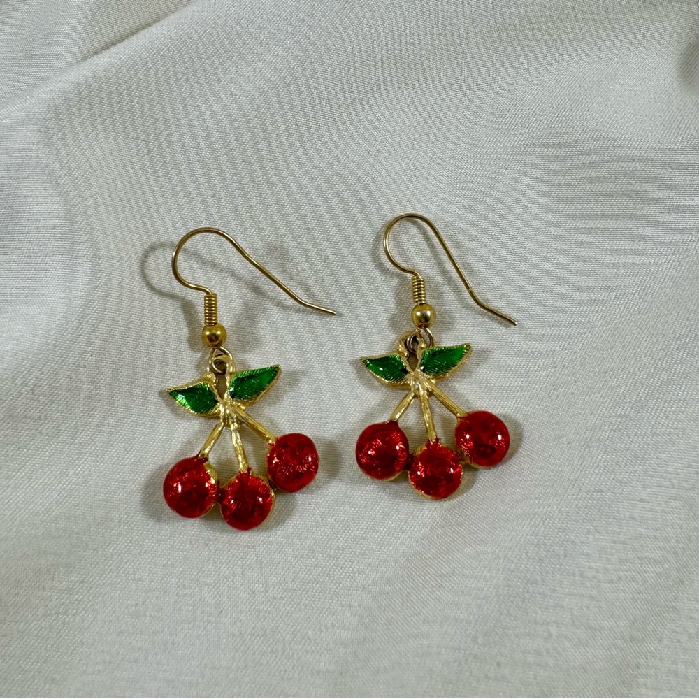 Vintage cherry dangle earrings for pierced ears. Near mint vintage condition.